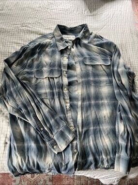 Abercrombie & Fitch Women’s Blue Plaid Soft Button-Up